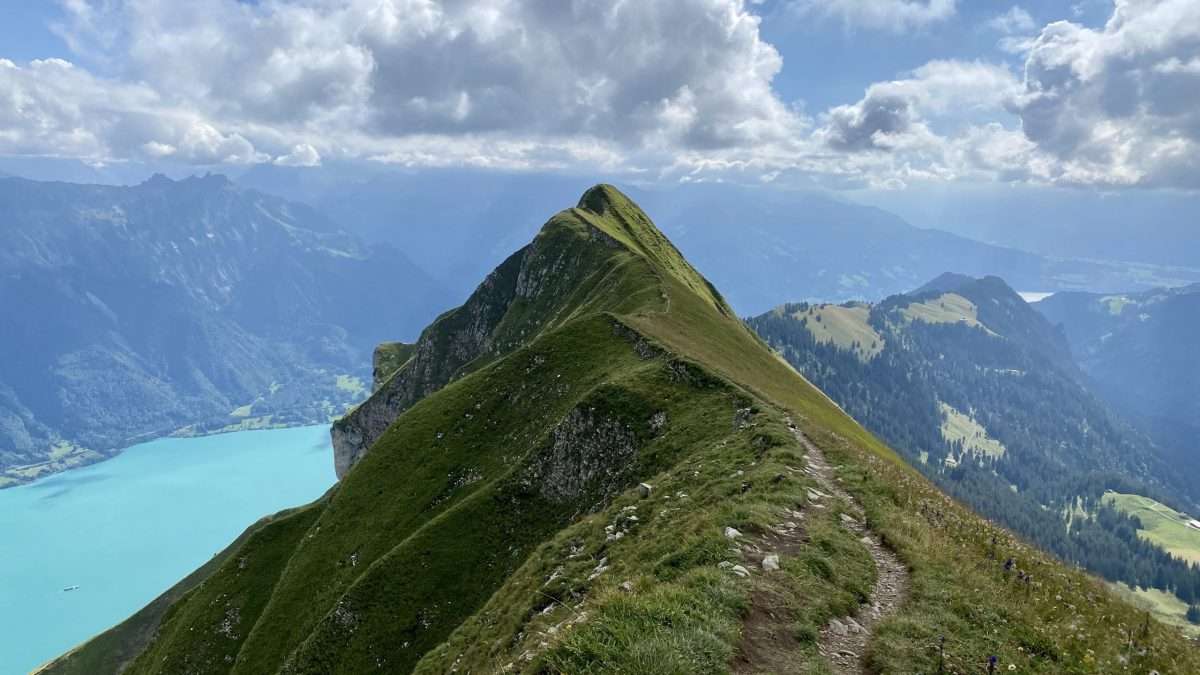 lake brienz